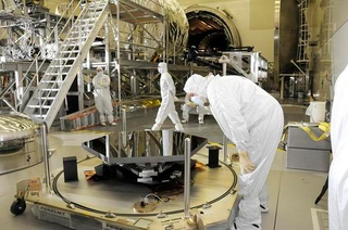 Illustration for article titled The Incredible Mirrors of the James Webb Space Telescope